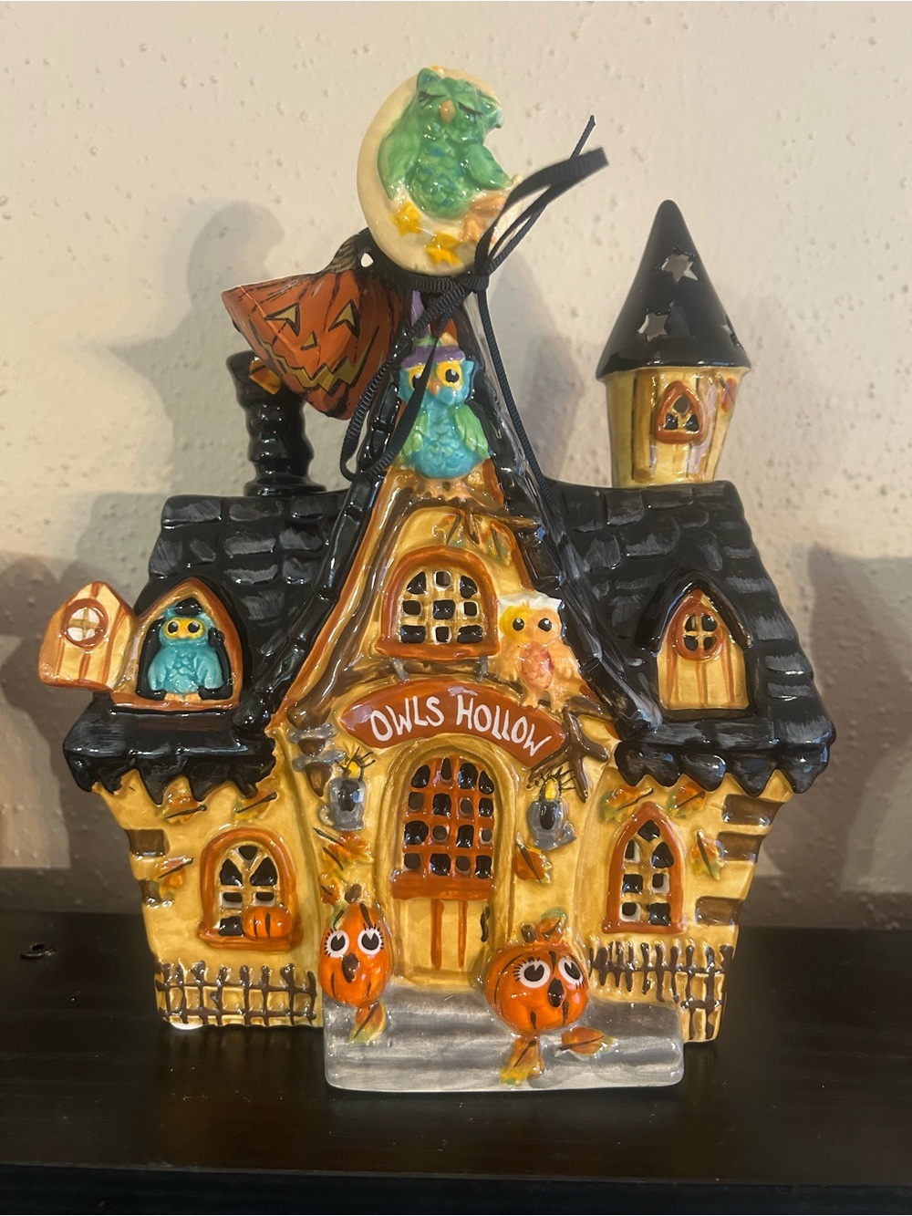 Owls Hollow Ceramic Halloween House Decoration - Yellow & Black